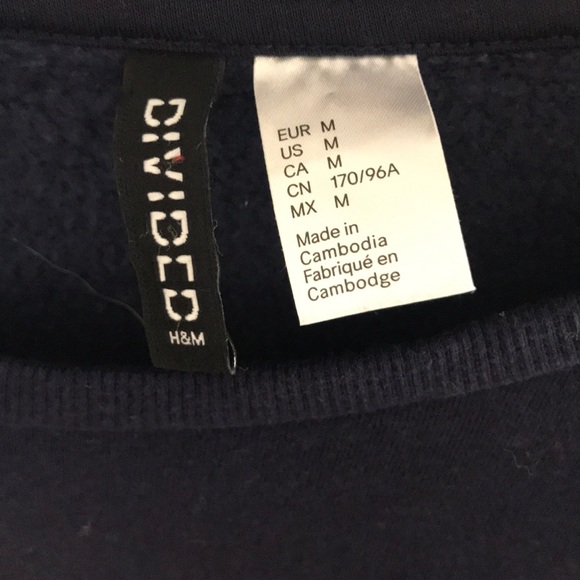 Long sleeved cropped navy sweatshirt - Picture 2 of 4